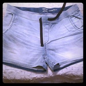 Levi lounge jean shorts
